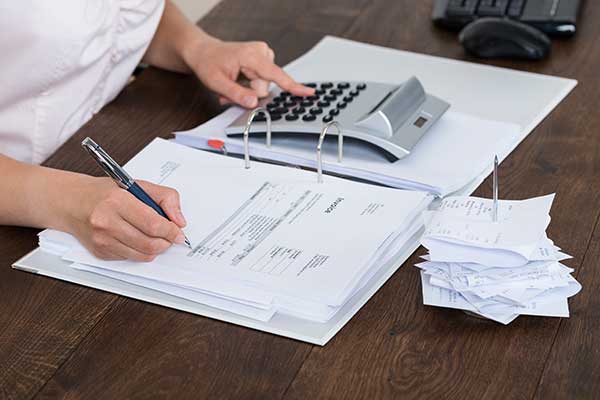 The Benefits of Hiring a Bookkeeper for Your Business